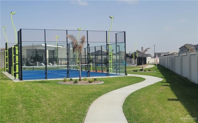 2701 E Versace Drive, Edinburg, TX 78542, 4 Bedrooms Bedrooms, ,2 BathroomsBathrooms,Residential,For Sale,2701 E Versace Drive,463476
