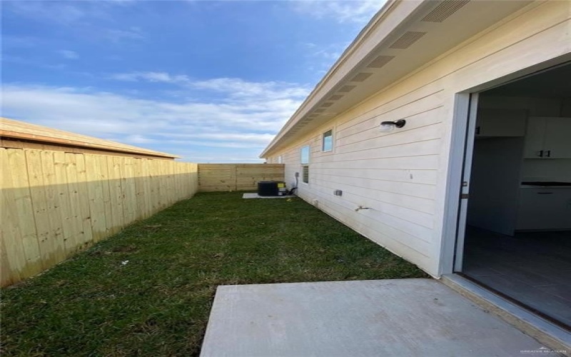 1408 Marcela Drive, Weslaco, TX 78599, ,Residential Multi Family,En Venta,1408 Marcela Drive,469741