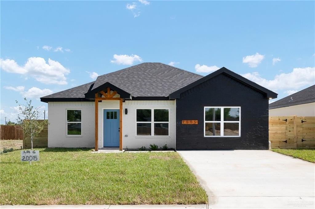 2005 Trinity Street, Donna, TX 78537, 3 Bedrooms Bedrooms, ,2 BathroomsBathrooms,Residential,For Sale,2005 Trinity Street,469124
