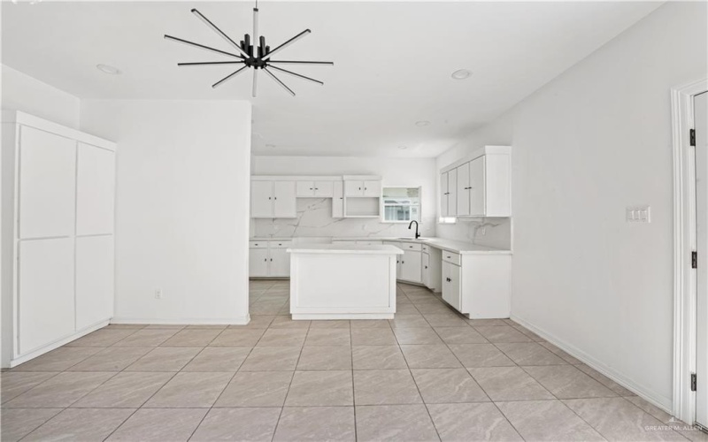 1713 Diplomat Drive, Edinburg, TX 78542, 3 Bedrooms Bedrooms, ,2 BathroomsBathrooms,Residential,For Sale,1713 Diplomat Drive,469775