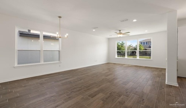 1309 Zurich Avenue, McAllen, TX 78504, 3 Bedrooms Bedrooms, ,2 BathroomsBathrooms,Residential,For Sale,1309 Zurich Avenue,469148