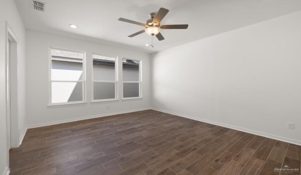1309 Zurich Avenue, McAllen, TX 78504, 3 Bedrooms Bedrooms, ,2 BathroomsBathrooms,Residential,For Sale,1309 Zurich Avenue,469148