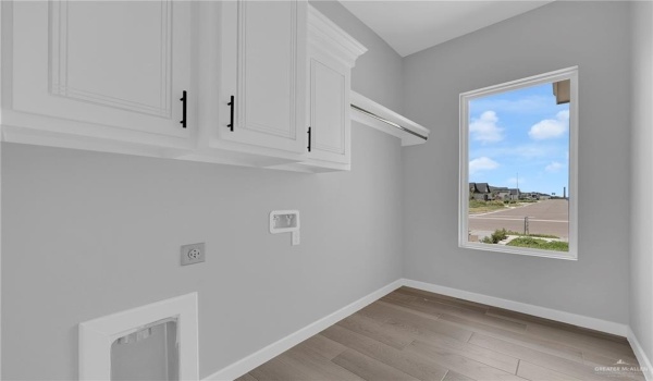 1104 Azalea Avenue, Mission, TX 78573, 3 Bedrooms Bedrooms, ,2 BathroomsBathrooms,Residential,For Sale,1104 Azalea Avenue,469799
