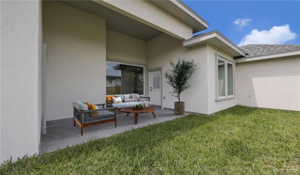 1104 Azalea Avenue, Mission, TX 78573, 3 Bedrooms Bedrooms, ,2 BathroomsBathrooms,Residential,For Sale,1104 Azalea Avenue,469799