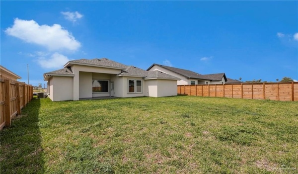 1104 Azalea Avenue, Mission, TX 78573, 3 Bedrooms Bedrooms, ,2 BathroomsBathrooms,Residential,For Sale,1104 Azalea Avenue,469799