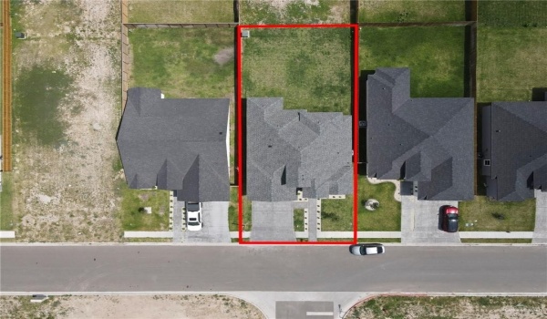 1104 Azalea Avenue, Mission, TX 78573, 3 Bedrooms Bedrooms, ,2 BathroomsBathrooms,Residential,For Sale,1104 Azalea Avenue,469799