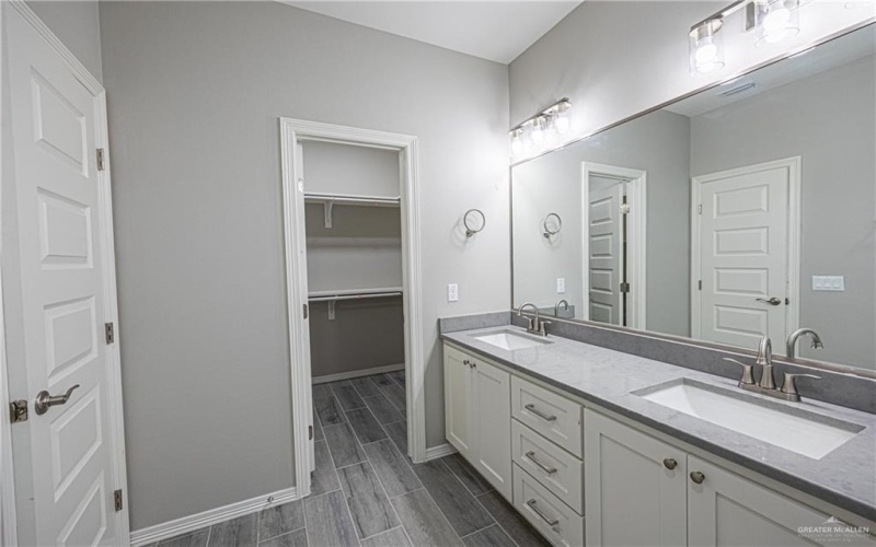 433 Serg Loop, Alamo, TX 78516, 3 Bedrooms Bedrooms, ,2 BathroomsBathrooms,Residential,For Sale,433 Serg Loop,463598