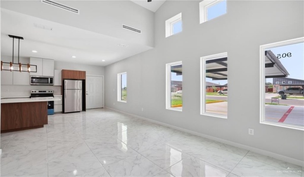 905 W 8th Street, Mission, TX 78572, ,Residential Multi Family,For Sale,905 W 8th Street,469153