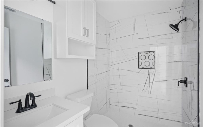 132 E Irvine Avenue, Alamo, TX 78516, 3 Bedrooms Bedrooms, ,2 BathroomsBathrooms,Residential,For Sale,132 E Irvine Avenue,469817