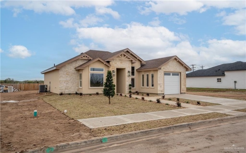 3608 E Alexa Street, Edinburg, TX 78542, 3 Bedrooms Bedrooms, ,2 BathroomsBathrooms,Residential,For Sale,3608 E Alexa Street,463613