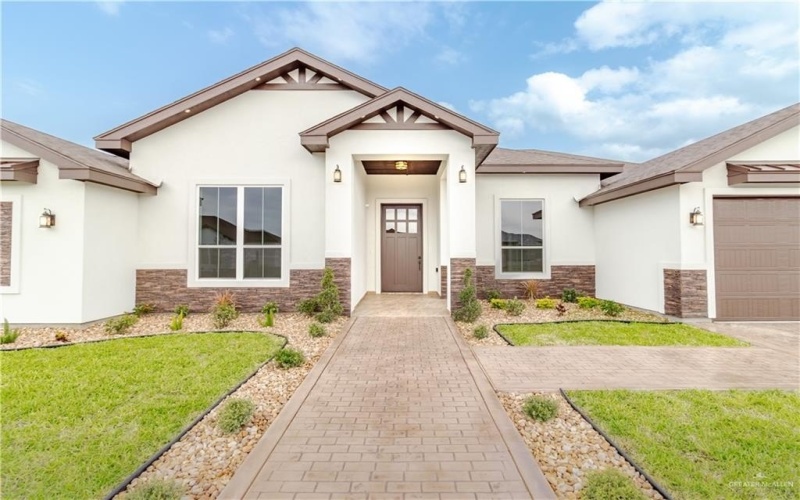 9908 N 24th Street, McAllen, TX 78504, 4 Bedrooms Bedrooms, ,5 BathroomsBathrooms,Residential,For Sale,9908 N 24th Street,469845