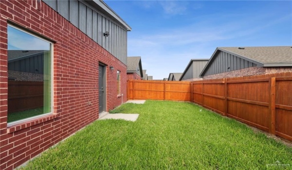 905 W 8th Street #1B, Mission, TX 78572, 3 Bedrooms Bedrooms, ,2 BathroomsBathrooms,Residential Lease,For Rent,905 W 8th Street,469155
