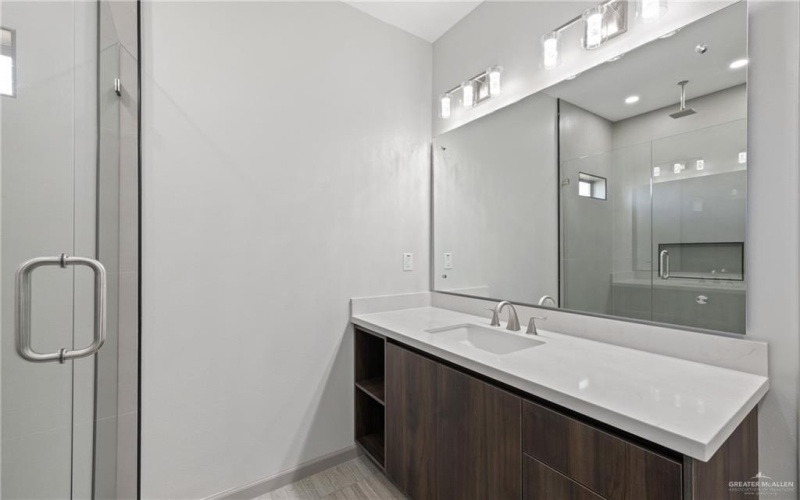 3404 E Alexa Street, Edinburg, TX 78542, 3 Bedrooms Bedrooms, ,2 BathroomsBathrooms,Residential,For Sale,3404 E Alexa Street,469886