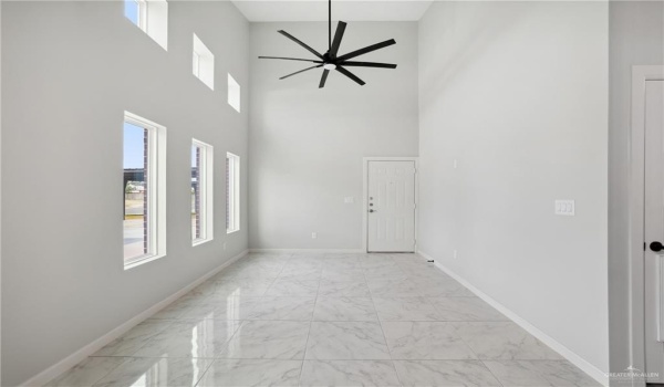 905 W 8th Street #2B, Mission, TX 78572, 3 Bedrooms Bedrooms, ,2 BathroomsBathrooms,Residential Lease,For Rent,905 W 8th Street,469157