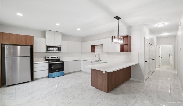905 W 8th Street #2B, Mission, TX 78572, 3 Bedrooms Bedrooms, ,2 BathroomsBathrooms,Residential Lease,For Rent,905 W 8th Street,469157