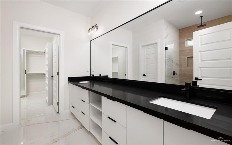 8104 N 51st Street N, McAllen, TX 78504, 3 Habitaciones Habitaciones , ,3 BañosBaños,Residential,En Venta,8104 N 51st Street N,469915