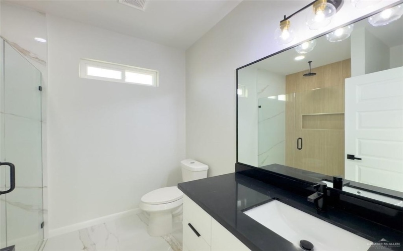 8104 N 51st Street N, McAllen, TX 78504, 3 Habitaciones Habitaciones , ,3 BañosBaños,Residential,En Venta,8104 N 51st Street N,469915