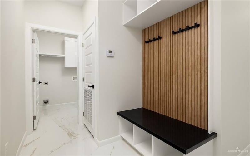 8104 N 51st Street N, McAllen, TX 78504, 3 Habitaciones Habitaciones , ,3 BañosBaños,Residential,En Venta,8104 N 51st Street N,469915