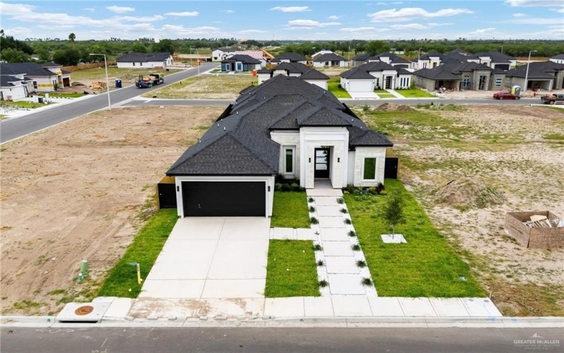 8104 N 51st Street N, McAllen, TX 78504, 3 Habitaciones Habitaciones , ,3 BañosBaños,Residential,En Venta,8104 N 51st Street N,469915
