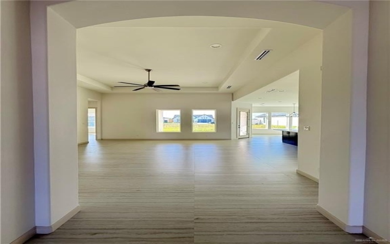 809 N Trinity Street N, Edinburg, TX 78541, 4 Bedrooms Bedrooms, ,3 BathroomsBathrooms,Residential,For Sale,809 N Trinity Street N,463850