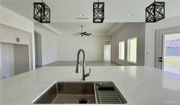 809 N Trinity Street N, Edinburg, TX 78541, 4 Bedrooms Bedrooms, ,3 BathroomsBathrooms,Residential,For Sale,809 N Trinity Street N,463850