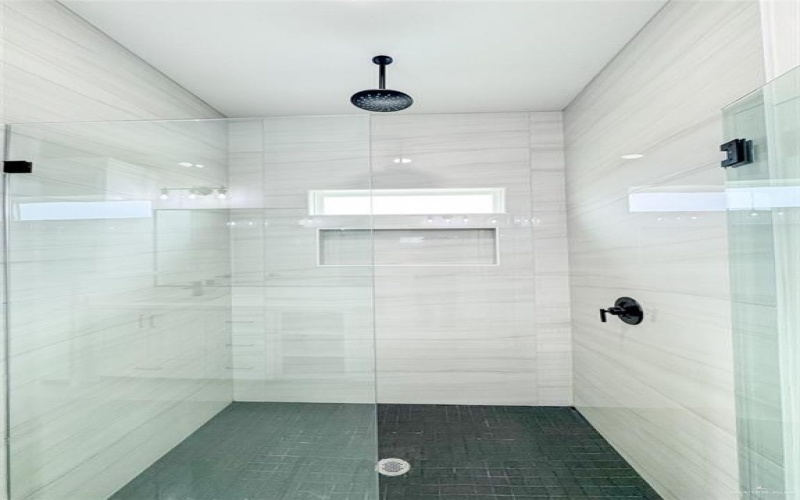 8014 N 48th Avenue, McAllen, TX 78504, 3 Habitaciones Habitaciones , ,2 BañosBaños,Residential,En Venta,8014 N 48th Avenue,469926