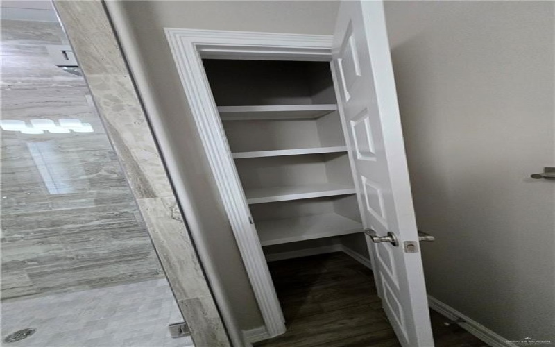 810 N Blair Avenue #2, Edinburg, TX 78541, 2 Bedrooms Bedrooms, ,2 BathroomsBathrooms,Residential Lease,For Rent,810 N Blair Avenue,463931