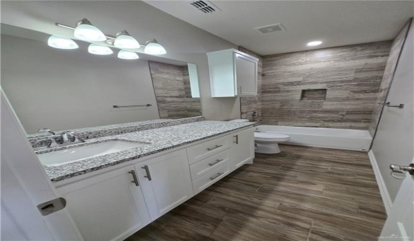 810 N Blair Avenue #2, Edinburg, TX 78541, 2 Bedrooms Bedrooms, ,2 BathroomsBathrooms,Residential Lease,For Rent,810 N Blair Avenue,463931