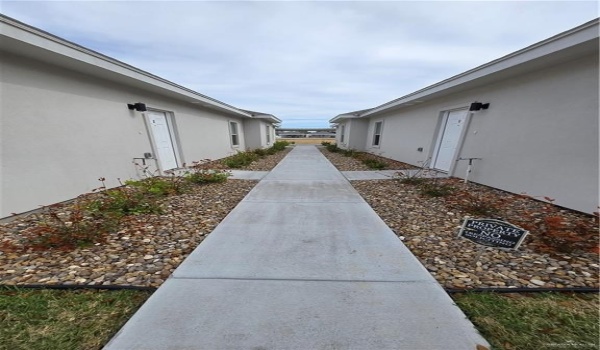 810 N Blair Avenue #2, Edinburg, TX 78541, 2 Bedrooms Bedrooms, ,2 BathroomsBathrooms,Residential Lease,For Rent,810 N Blair Avenue,463931