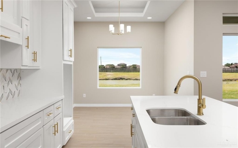 2612 E Guerlain Drive, Edinburg, TX 78542, 4 Bedrooms Bedrooms, ,2 BathroomsBathrooms,Residential,For Sale,2612 E Guerlain Drive,469191