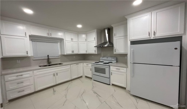 3509 Pinehurst Street, Weslaco, TX 78596, 3 Bedrooms Bedrooms, ,2 BathroomsBathrooms,Residential,For Sale,3509 Pinehurst Street,469958