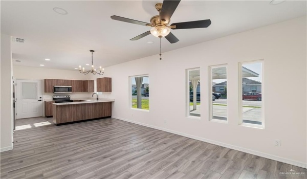 1006 N Clarence Avenue, Edinburg, TX 78541, ,Residential Multi Family,For Sale,1006 N Clarence Avenue,469217