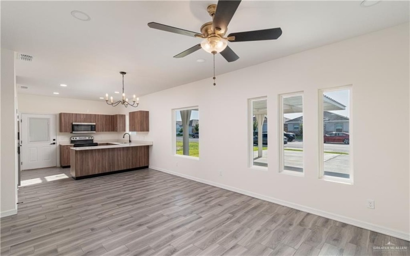 1006 N Clarence Avenue, Edinburg, TX 78541, ,Residential Multi Family,For Sale,1006 N Clarence Avenue,469217