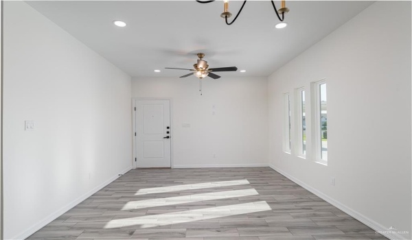 1006 N Clarence Avenue, Edinburg, TX 78541, ,Residential Multi Family,For Sale,1006 N Clarence Avenue,469217