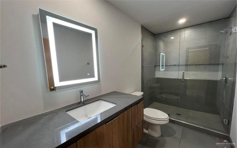 3409 N L Street #2, McAllen, TX 78504, 2 Bedrooms Bedrooms, ,2 BathroomsBathrooms,Residential Lease,For Rent,3409 N L Street,469224