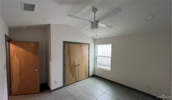 3409 N L Street #2, McAllen, TX 78504, 2 Bedrooms Bedrooms, ,2 BathroomsBathrooms,Residential Lease,For Rent,3409 N L Street,469224