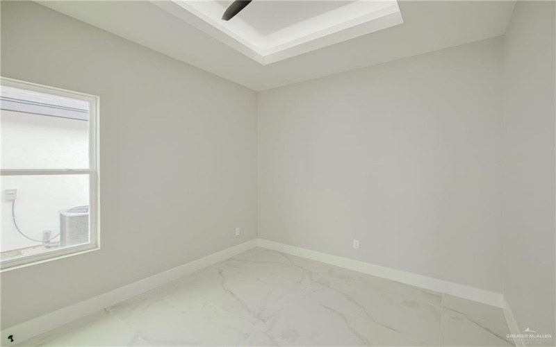 8034 N 51st Street, McAllen, TX 78504, 3 Habitaciones Habitaciones , ,2 BañosBaños,Residential,En Venta,8034 N 51st Street,463952