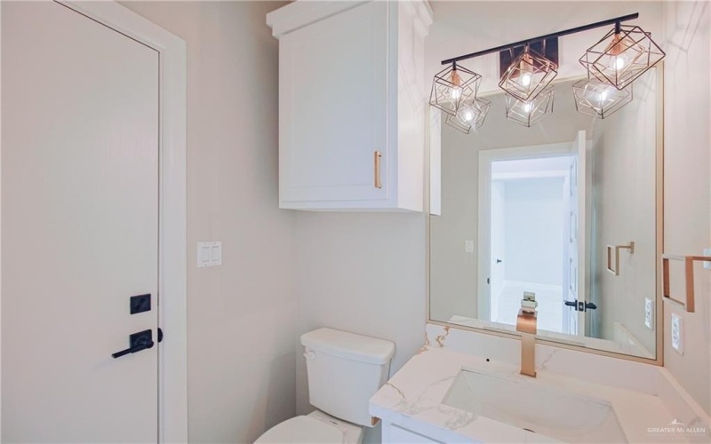 8034 N 51st Street, McAllen, TX 78504, 3 Habitaciones Habitaciones , ,2 BañosBaños,Residential,En Venta,8034 N 51st Street,463952