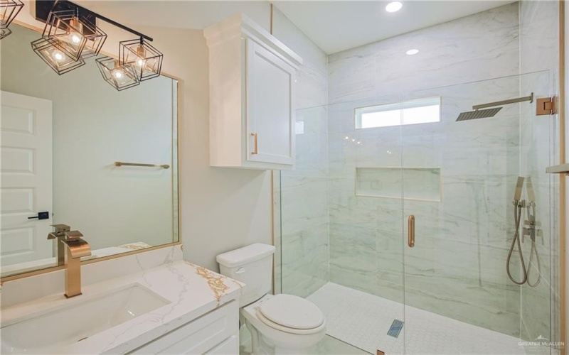 8034 N 51st Street, McAllen, TX 78504, 3 Habitaciones Habitaciones , ,2 BañosBaños,Residential,En Venta,8034 N 51st Street,463952
