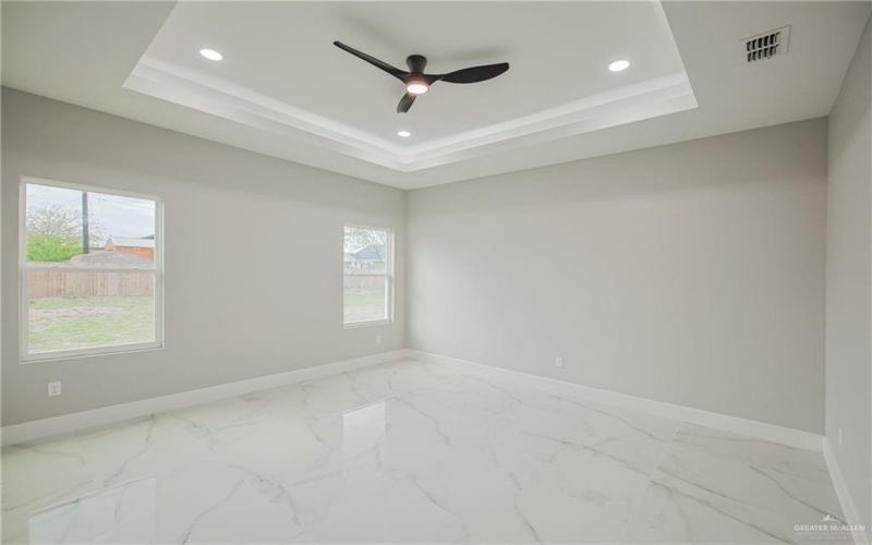 8034 N 51st Street, McAllen, TX 78504, 3 Habitaciones Habitaciones , ,2 BañosBaños,Residential,En Venta,8034 N 51st Street,463952