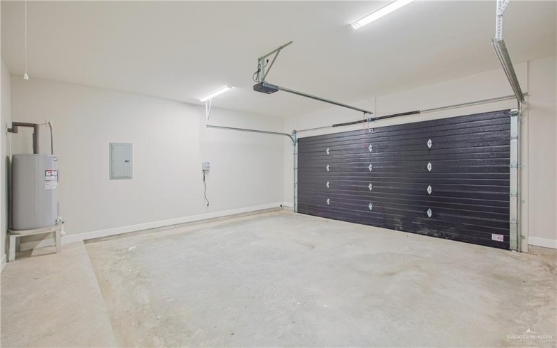8034 N 51st Street, McAllen, TX 78504, 3 Habitaciones Habitaciones , ,2 BañosBaños,Residential,En Venta,8034 N 51st Street,463952