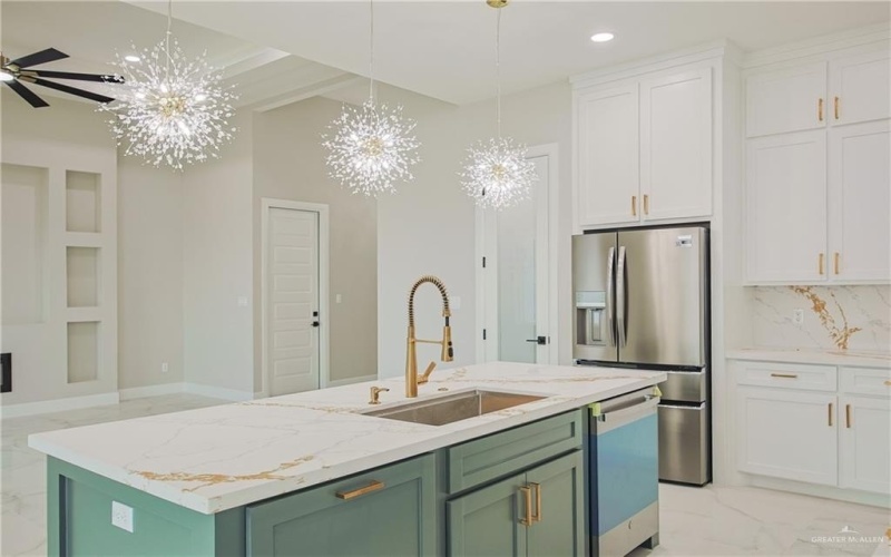 8034 N 51st Street, McAllen, TX 78504, 3 Habitaciones Habitaciones , ,2 BañosBaños,Residential,En Venta,8034 N 51st Street,463952