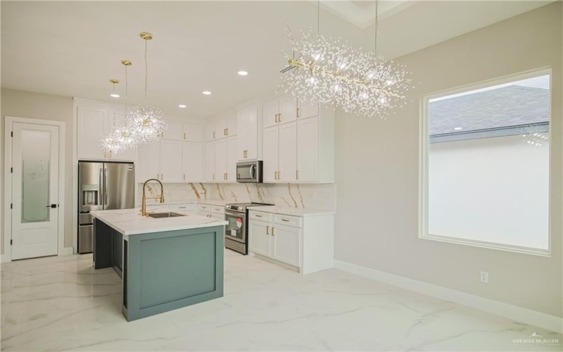 8034 N 51st Street, McAllen, TX 78504, 3 Habitaciones Habitaciones , ,2 BañosBaños,Residential,En Venta,8034 N 51st Street,463952