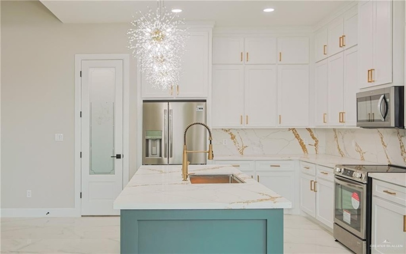 8034 N 51st Street, McAllen, TX 78504, 3 Habitaciones Habitaciones , ,2 BañosBaños,Residential,En Venta,8034 N 51st Street,463952