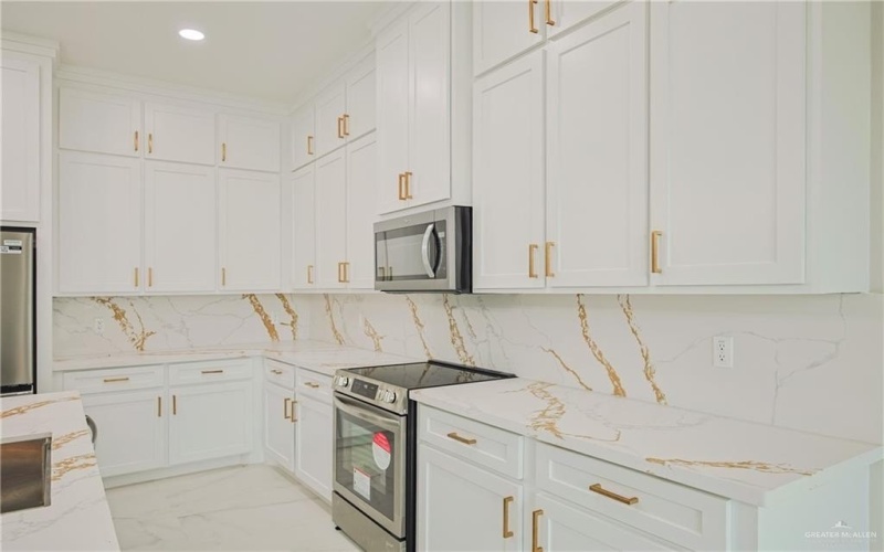 8034 N 51st Street, McAllen, TX 78504, 3 Habitaciones Habitaciones , ,2 BañosBaños,Residential,En Venta,8034 N 51st Street,463952