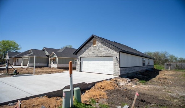 2591 Dove Crossing, Navasota, TX 77868, 3 Bedrooms Bedrooms, ,2 BathroomsBathrooms,Residential,For Sale,2591 Dove Crossing,25001905