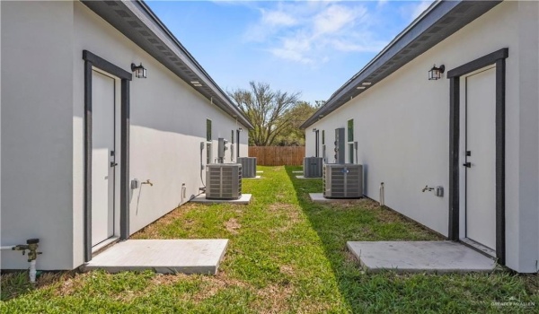 1410 S Michigan Street, Alton, TX 78573, ,Residential Multi Family,For Sale,1410 S Michigan Street,463956