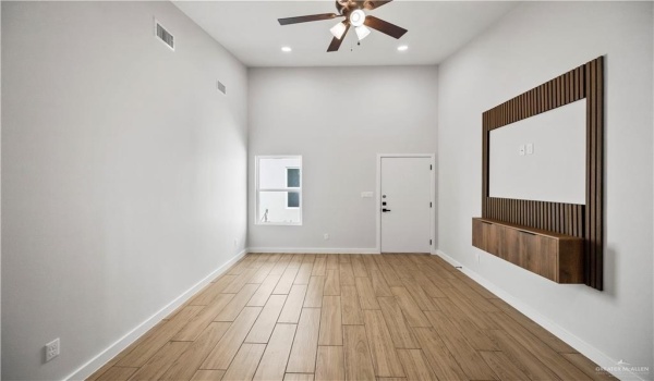 1406 S Michigan Street #1, Alton, TX 78573, 2 Bedrooms Bedrooms, ,2 BathroomsBathrooms,Residential Lease,For Rent,1406 S Michigan Street,469282