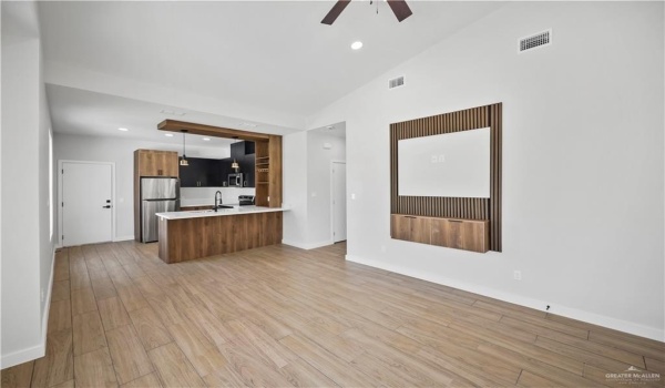1410 S Michigan Street #1, Alton, TX 78573, 2 Bedrooms Bedrooms, ,2 BathroomsBathrooms,Residential Lease,For Rent,1410 S Michigan Street,469284