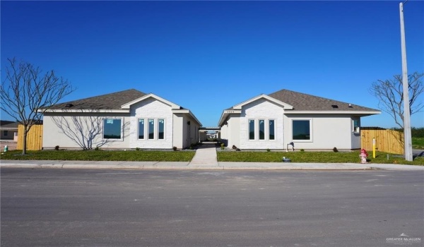 1025 N Clarence Avenue, Edinburg, TX 78541, ,Residential Multi Family,For Sale,1025 N Clarence Avenue,464066